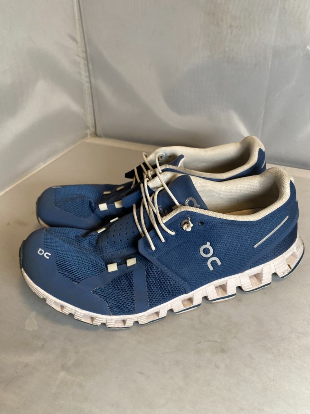 On Cloud Swiss Engineering Womens Running Shoes Size 10 Blue